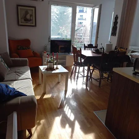 In Area- Debar Maalo Apartament