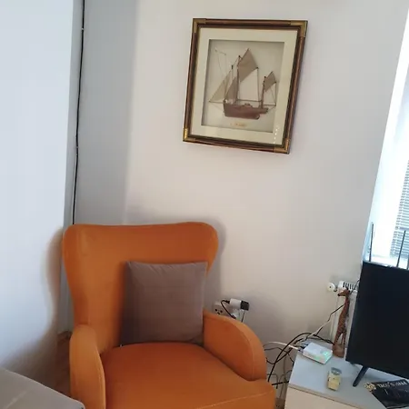In Area- Debar Maalo Apartament